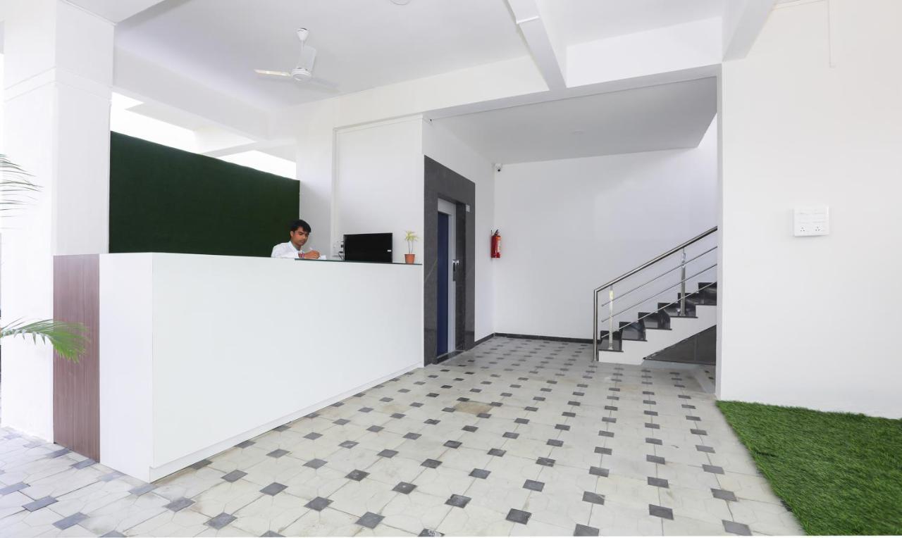 Treebo Sapphire Studio Nashik Exterior photo